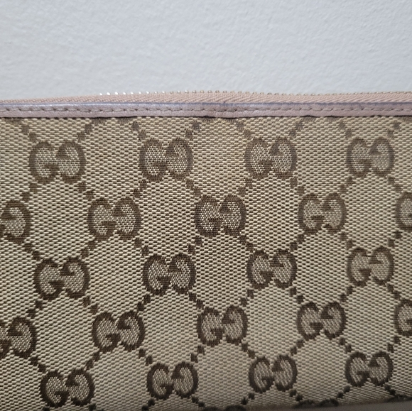 Gucci full zip around brown and pink wallet. GUC - Picture 10 of 14